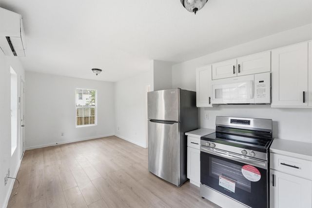 8034 Record Street B, Houston, TX 77028