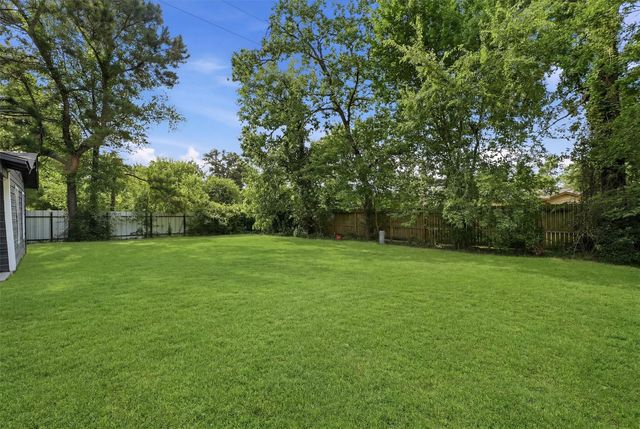 8034 Record Street B, Houston, TX 77028