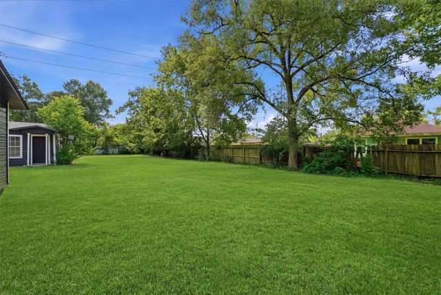 8034 Record Street B, Houston, TX 77028