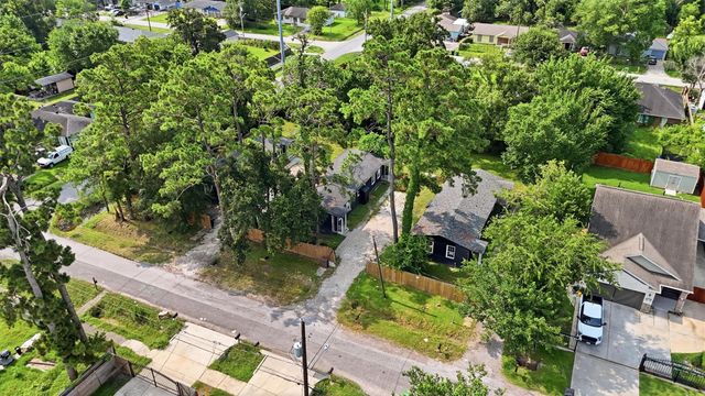 8034 Record Street B, Houston, TX 77028