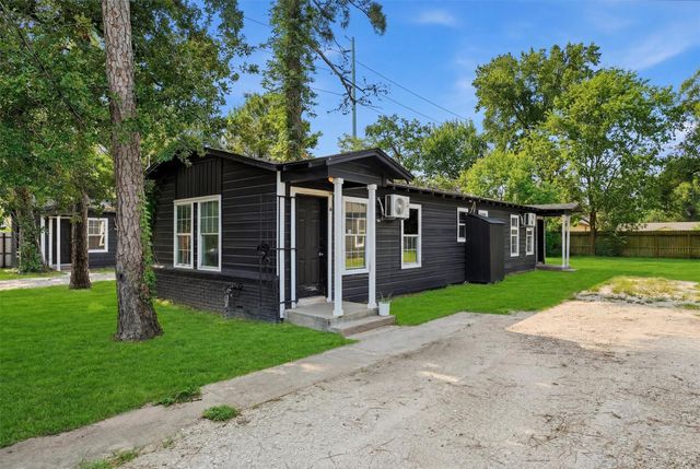8034 Record Street B, Houston, TX 77028