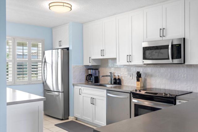 1901 S Roosevelt Blvd Apt 407W, Key West, FL 33040