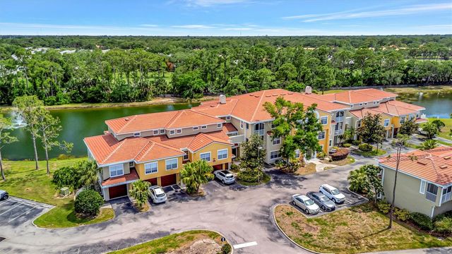 5552 BENTGRASS DRIVE 7-110, Sarasota, FL 34235
