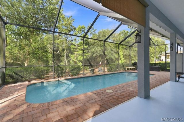 21 Lone Pine Street, Homosassa, FL 34446