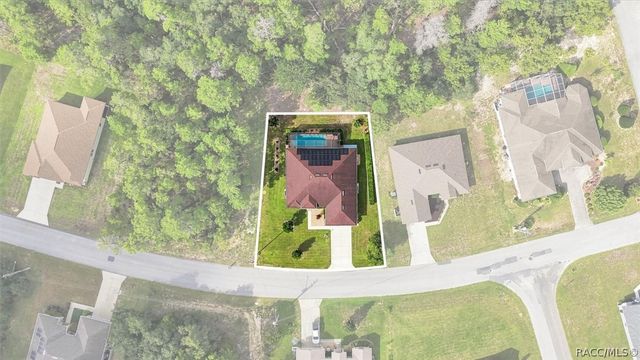 21 Lone Pine Street, Homosassa, FL 34446