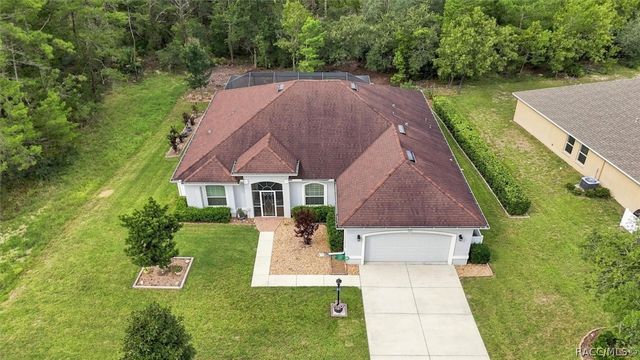 21 Lone Pine Street, Homosassa, FL 34446
