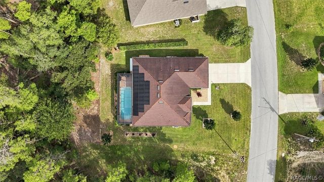21 Lone Pine Street, Homosassa, FL 34446