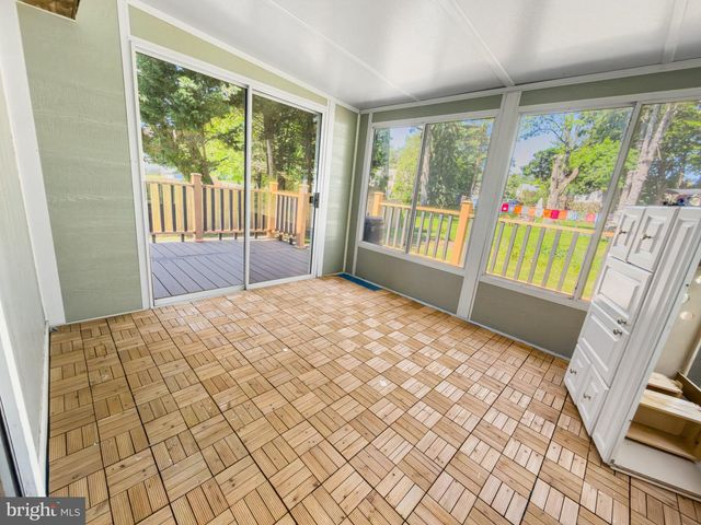 4002 YORKTOWN DR, Upper Chichester, PA 19061