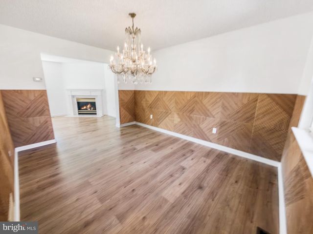 4002 YORKTOWN DR, Upper Chichester, PA 19061