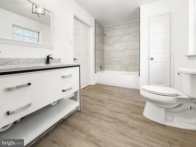 4002 YORKTOWN DR, Upper Chichester, PA 19061