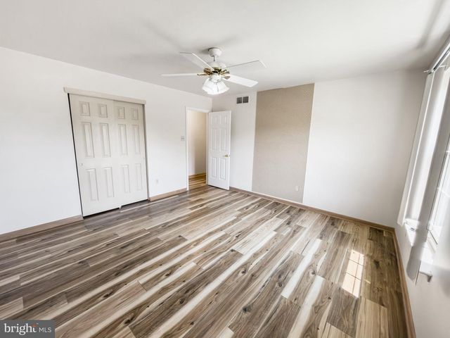 4002 YORKTOWN DR, Upper Chichester, PA 19061