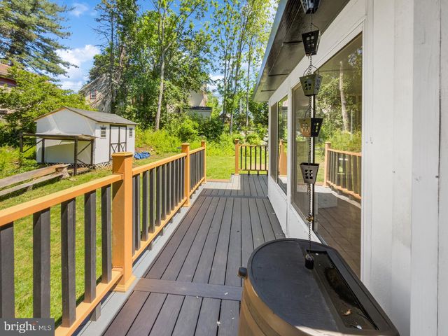 4002 YORKTOWN DR, Upper Chichester, PA 19061