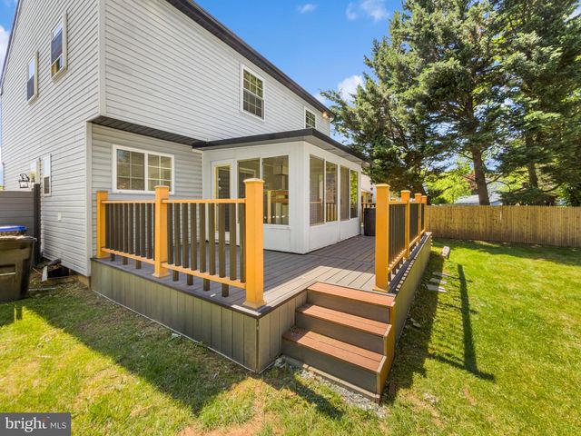 4002 YORKTOWN DR, Upper Chichester, PA 19061