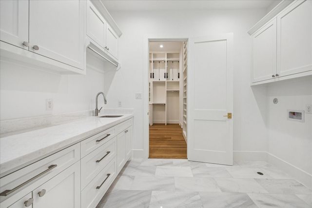 830 Azalea Street, Houston, TX 77018