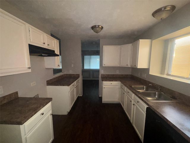 2806 Goldspring Lane, Spring, TX 77373