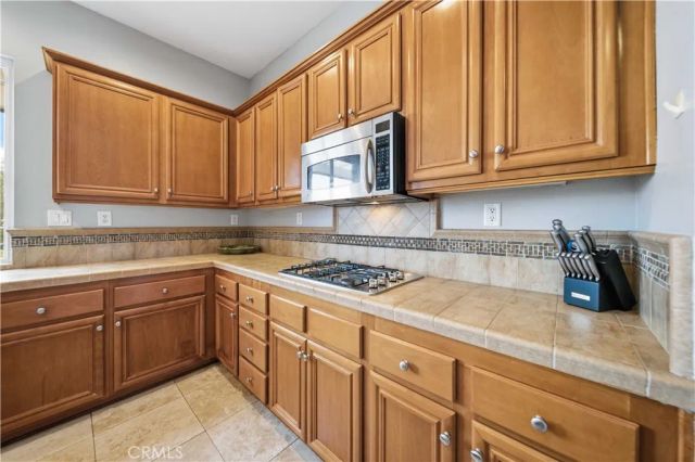 28653 Crown Heights Court, Canyon Country, CA 91387