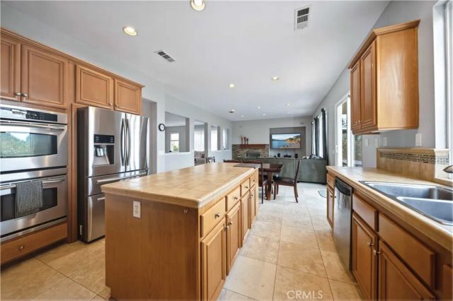 28653 Crown Heights Court, Canyon Country, CA 91387