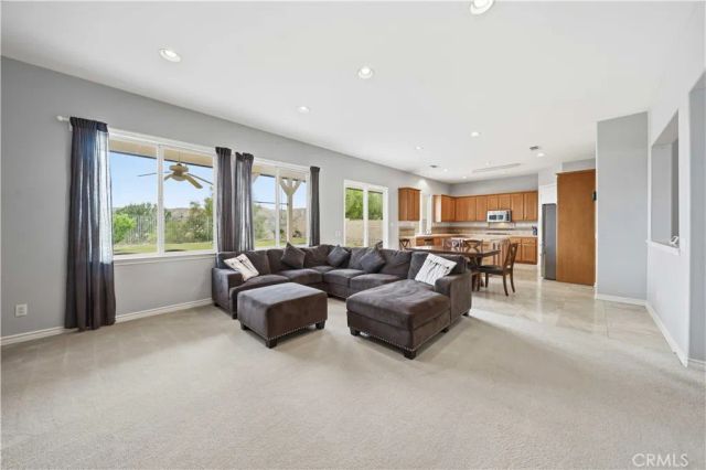 28653 Crown Heights Court, Canyon Country, CA 91387