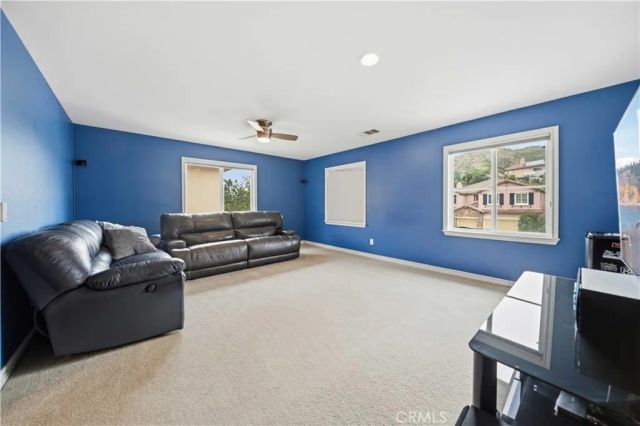 28653 Crown Heights Court, Canyon Country, CA 91387