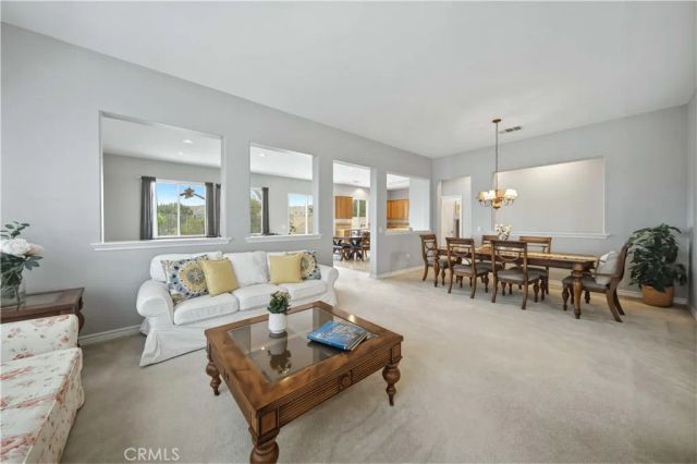 28653 Crown Heights Court, Canyon Country, CA 91387