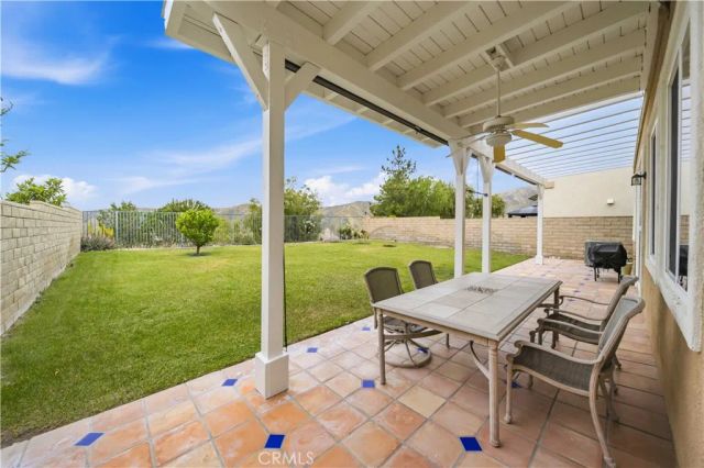 28653 Crown Heights Court, Canyon Country, CA 91387