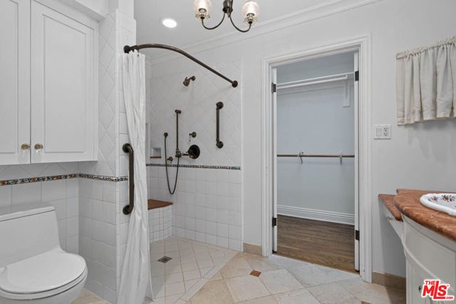16036 Junaluska Way, Pacific Palisades (los Angeles), CA 90272