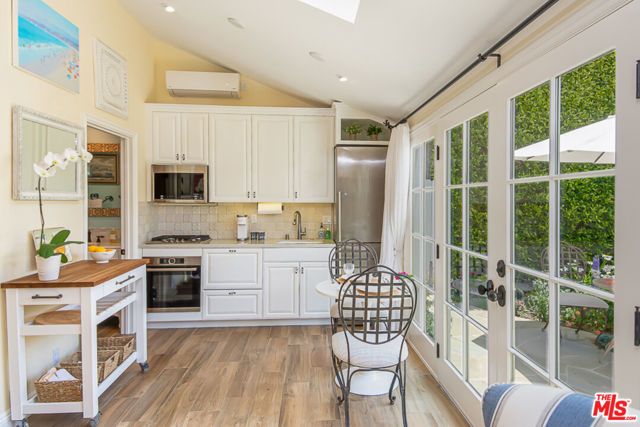 16036 Junaluska Way, Pacific Palisades (los Angeles), CA 90272