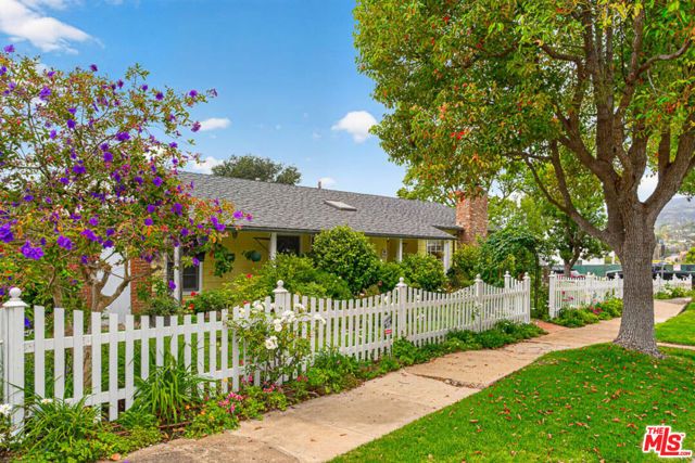 16036 Junaluska Way, Pacific Palisades (los Angeles), CA 90272