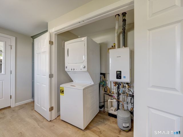 1455R Forbes Street, East Hartford, CT 06118