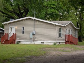 1006 N Custer Ave, Wichita, KS 67203