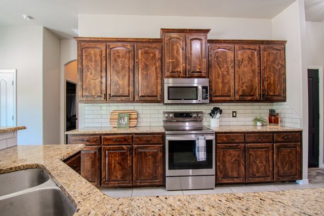142 Lakeside Drive, Lipan, TX 76462