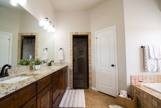 142 Lakeside Drive, Lipan, TX 76462
