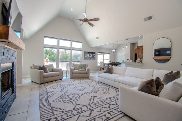 142 Lakeside Drive, Lipan, TX 76462