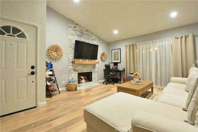 72 Greenmoor 36, Irvine, CA 92614