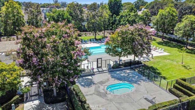 72 Greenmoor 36, Irvine, CA 92614
