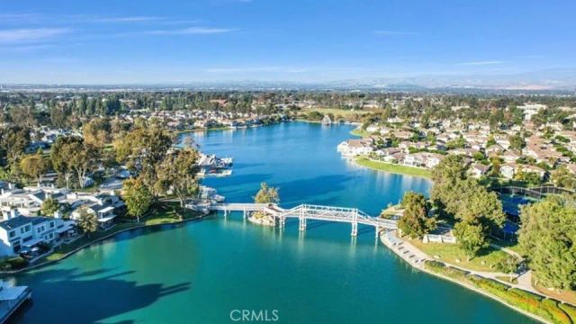 72 Greenmoor 36, Irvine, CA 92614