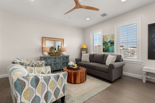 3 Mariners Way 311, Plymouth, MA 02360