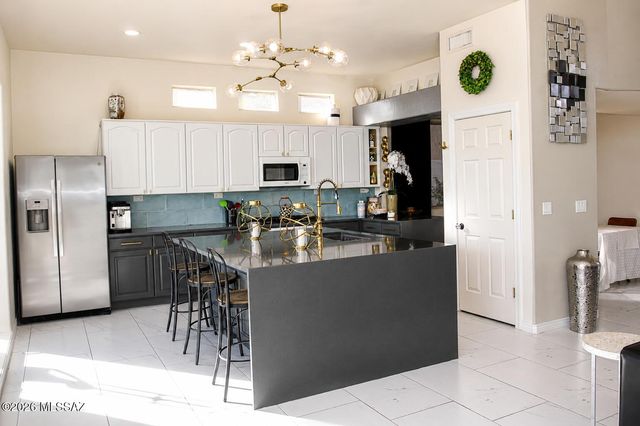 9780 E Spring Hill Place, Tucson, AZ 85749