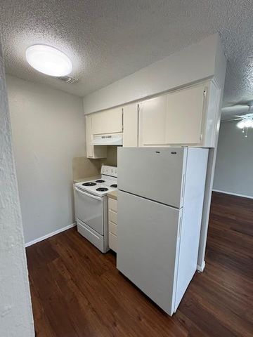 5303 Saint Georges GRN C, Austin, TX 78745