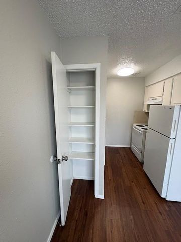 5303 Saint Georges GRN C, Austin, TX 78745