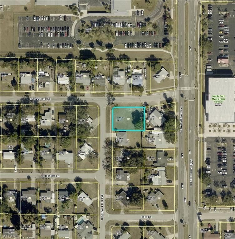 998 Tropical Palm AVE, NORTH FORT MYERS, FL 33903 — photo 2