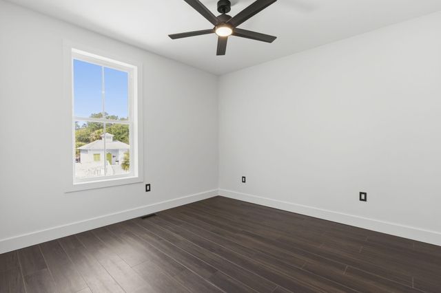 42 Enclave Place, Pawleys Island, SC 29585