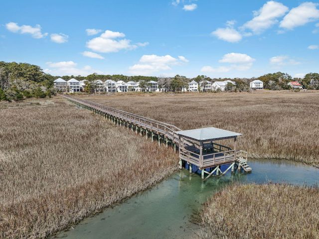 42 Enclave Place, Pawleys Island, SC 29585