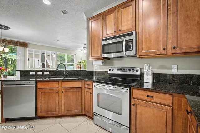 2327 CANEY OAKS Drive, Jacksonville, FL 32218
