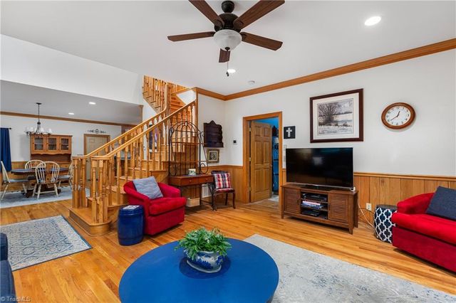 163 Old Hickory Lane, Linville, NC 28646