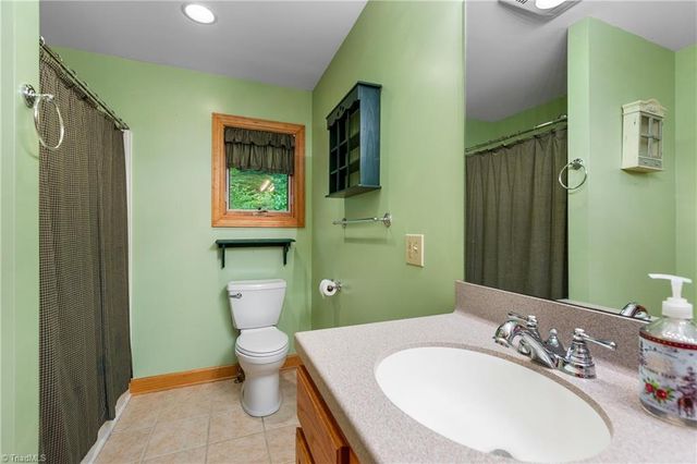 163 Old Hickory Lane, Linville, NC 28646