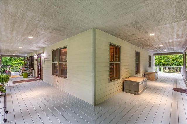 163 Old Hickory Lane, Linville, NC 28646
