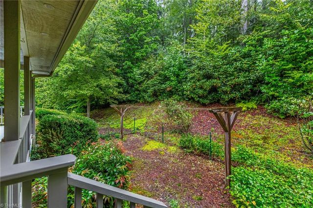 163 Old Hickory Lane, Linville, NC 28646