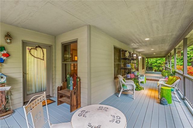 163 Old Hickory Lane, Linville, NC 28646