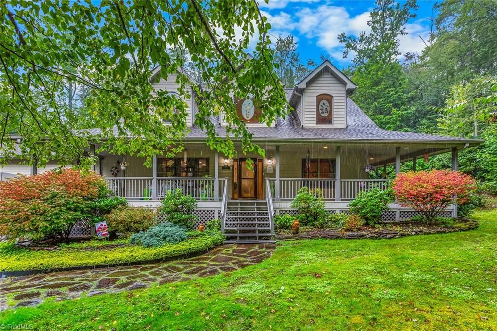163 Old Hickory Lane, Linville, NC 28646